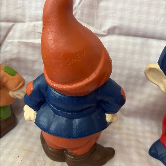 Vintage Ceramic Set of 5 Dwarves Disney Figurines Hand Painted - Picture 9 of 16